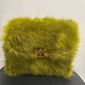 483.Faux Fur Clutch in Olive Green